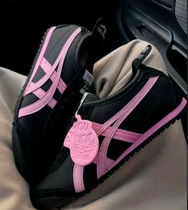 Onitsuka girls