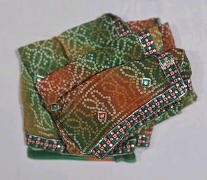 Green Bandhani Saree with Mirror Work