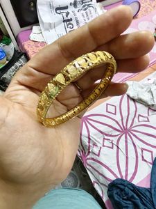 1 karat Gold Bangle