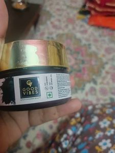 2 Face Masks - Good Vibes &amp; Innisfree
