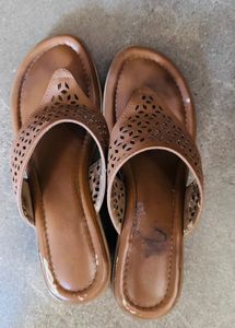 Bata brown sandle