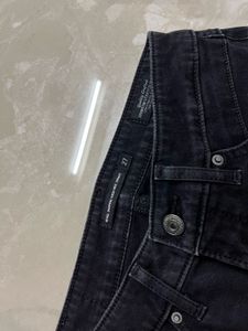 Levis Classic Black Skinny Jeans