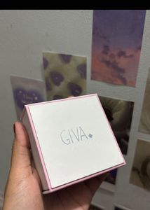 Giva necklace