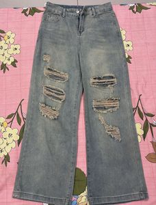 Distressed Wide Leg Jeans