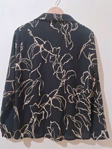 Chic Floral Print Button-Up Blouse