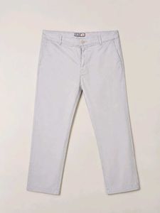 Men’s Straight-Fit Chinos – Li