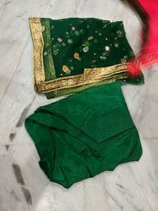 beautiful contrast suit