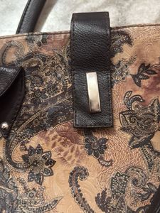 Elegant Paisley Print Handbag