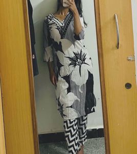 Chic Black & White Floral Kurta Set