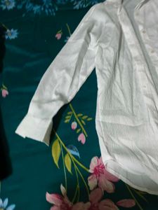 Chic White Textured Button-Up Shirt