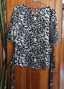 Black & White Print Blouse