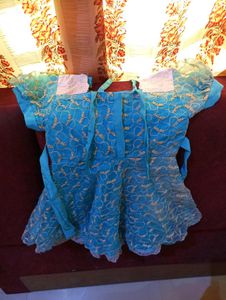 set of 10 kids clothes (2-4 years)