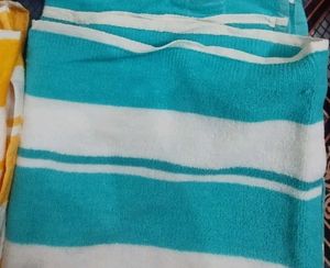 New Unused Full Wrap Bath Towel (1 piece)