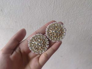 Elegant Kundan & Pearl Stud Earrings