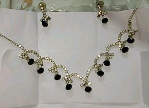 Black Hangings Necklace Earrings Beautiful Set