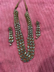 Stunning Kundan Necklace and Earrings Set