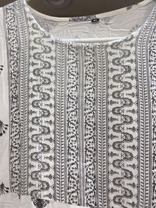Elegant Printed Kurta Size L