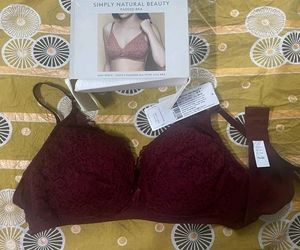 80% OFF TRIUMPH Lace Padded Bra, 36B
