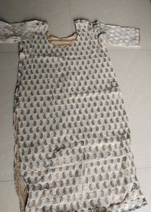 Elegant Kurta with Green Skirt Set