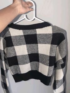 Trendy Plaid Cropped Sweater