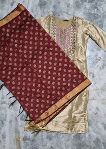 Kurta Pant Set With Dupatta