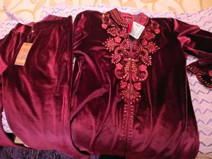 laks*ita Elegant Velvet Embroidered kurta and Pant