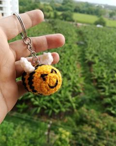 crochet Bee Keychain 🐝