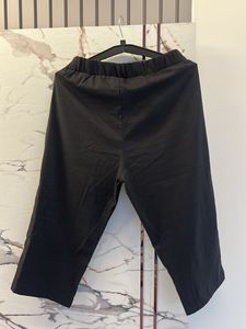 Casual Black Cropped Pants, Waist- 30