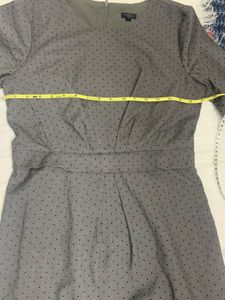 Chic Grey Polka Dot Smart Casual Dress