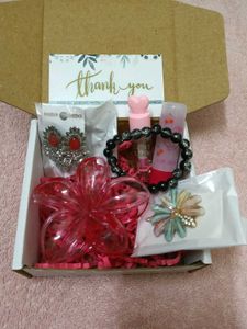 Charming Pink Beauty &amp; Accessory Set Hamper Box