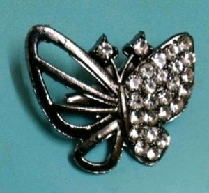 Charming Set of 4 Stylish Brooches 😍