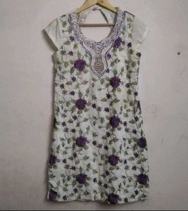 Embroidered Sleeveless Kurta