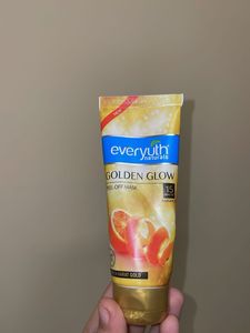 Everyuth Naturals Golden Glow Peel-Off Mask