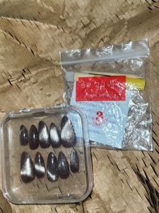 hand made Cat Eye Press-On set of 1