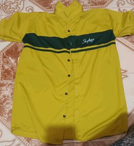 Yellow Shirt With Confortable Material