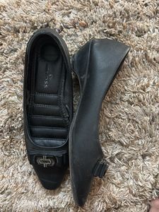Elegant Black Ballerina Flats