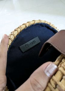 Diwaah Sling Bag