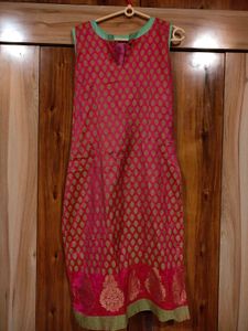 Women pink banarasi Kurta