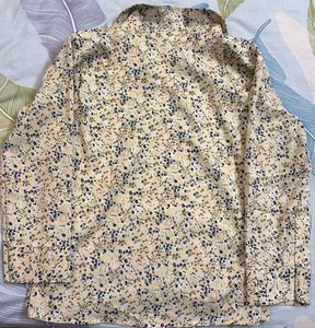 Floral Print Blouse with Lace Trim