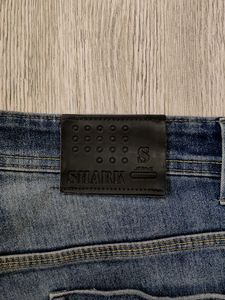 Ma6023 Shark jeans waist 34 inches