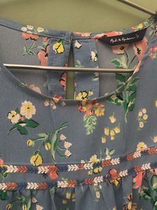 Chic Blue Floral Print Top