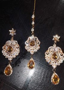 Stunning Gold Maang Tikka &amp; Earring Set