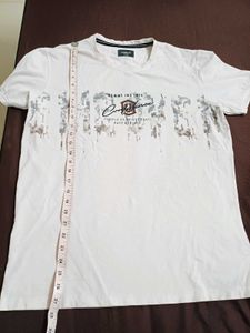Stylish Men's White Graphic T-Shirt