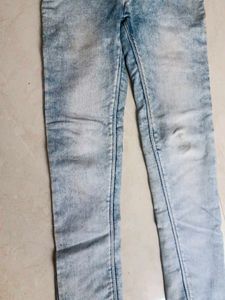 Stylish Women's Light Blue Denim Jeans