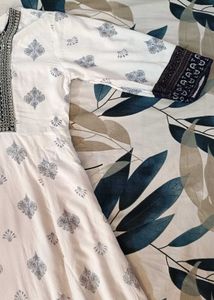 White &amp; Navy blue Printed Anarkali Kurta