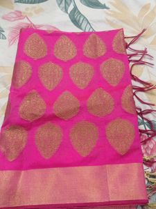 Pink & Gold Patterned dupatta