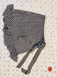 Gingham doll ruffle skirt 🌸