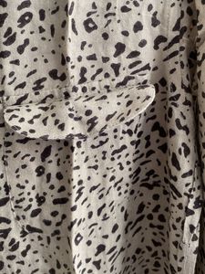Leopard Print Button-Up Shirt 37 Size