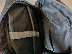 Laptop bag, stiching nikal gya,pic no.3