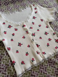 Cute Floral Button-Up Cropped Top